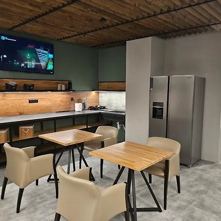 מלון O'clock Bed & בורגאס