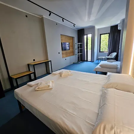 O'clock Bed & 酒店