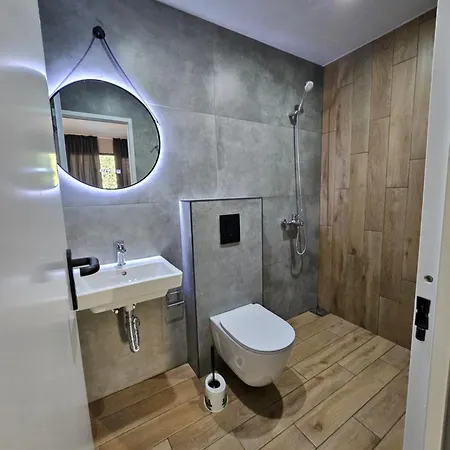 O'clock Bed & מלון 3*