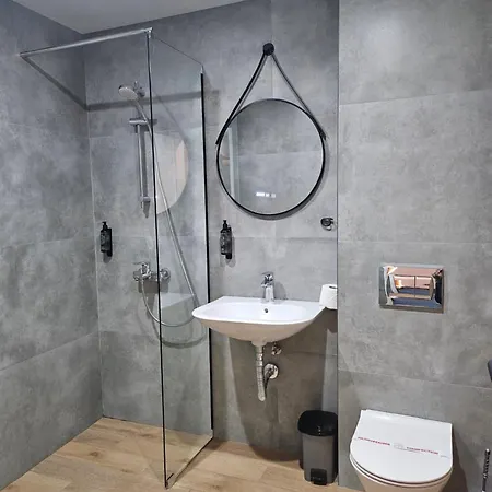 O'clock Bed & בורגאס