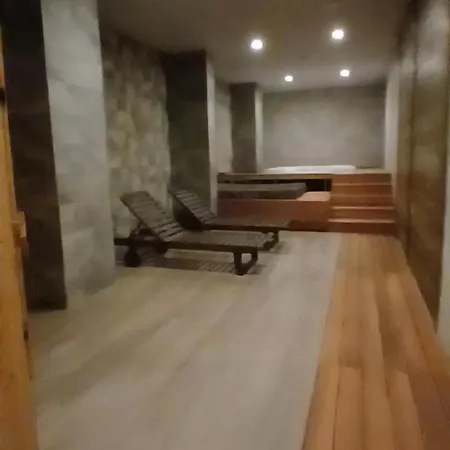 מלון O'clock Bed & בורגאס