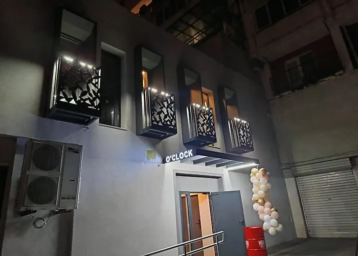 O'clock Bed & 3* Burgas City