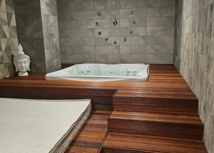 O'clock Bed & 3* Burgas City