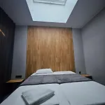 Хотел O'clock Bed & Бургас