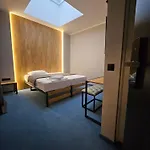 O'clock Bed & Хотел 3*