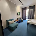 Хотел O'clock Bed & 3*