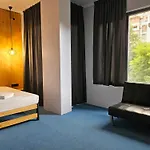 O'clock Bed & Хотел Бургас