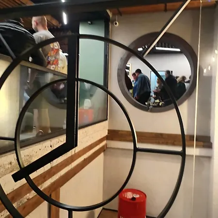 Hotel O'clock Bed & 3*