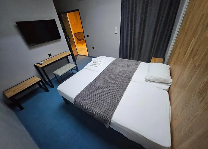 Otel O'clock Bed & 3*